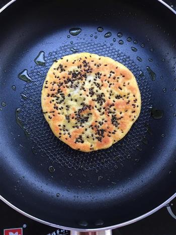 玉米面红豆饼怎么做，玉米面红豆饼怎么做好吃，玉米面红豆饼做法