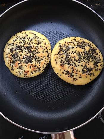 玉米面红豆饼怎么做，玉米面红豆饼怎么做好吃，玉米面红豆饼做法