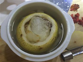 桃胶百合冰糖雪梨盅怎么做，桃胶百合冰糖雪梨盅怎么做好吃，桃胶百合冰糖雪梨盅做法