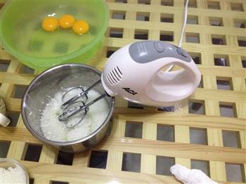 电饭锅蛋糕怎么做，电饭锅蛋糕怎么做好吃，电饭锅蛋糕做法