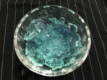 冰蓝果粒果冻怎么做，冰蓝果粒果冻怎么做好吃，冰蓝果粒果冻做法