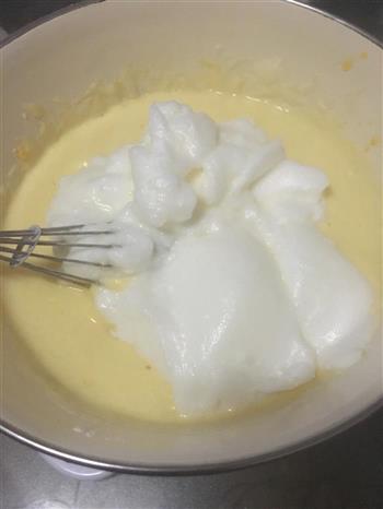 纸杯蛋糕怎么做，纸杯蛋糕怎么做好吃，纸杯蛋糕做法