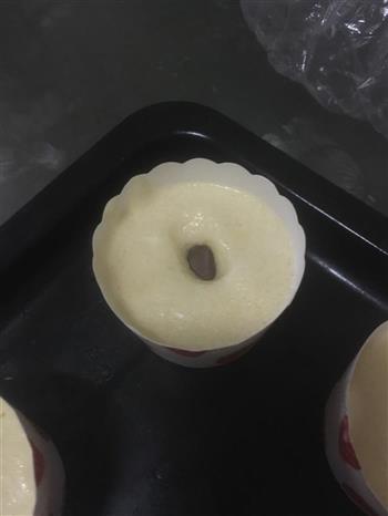 纸杯蛋糕怎么做，纸杯蛋糕怎么做好吃，纸杯蛋糕做法