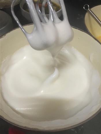 纸杯蛋糕怎么做，纸杯蛋糕怎么做好吃，纸杯蛋糕做法
