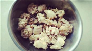 土豆鸡仔小洋葱怎么做，土豆鸡仔小洋葱怎么做好吃，土豆鸡仔小洋葱做法