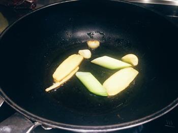 红烧鱼头豆腐怎么做，红烧鱼头豆腐怎么做好吃，红烧鱼头豆腐做法
