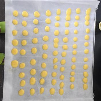 蛋黄溶豆怎么做，蛋黄溶豆怎么做好吃，蛋黄溶豆做法