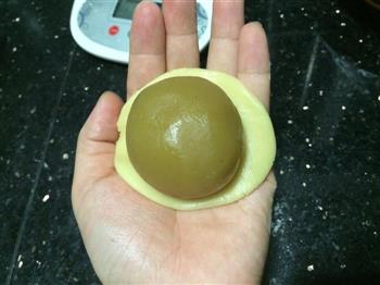 广式-白莲蓉蛋黄月饼怎么做，广式-白莲蓉蛋黄月饼怎么做好吃，广式-白莲蓉蛋黄月饼做法