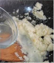 韭菜炒豆腐渣怎么做，韭菜炒豆腐渣怎么做好吃，韭菜炒豆腐渣做法
