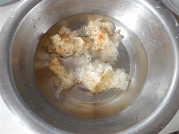 银耳红豆糖水怎么做，银耳红豆糖水怎么做好吃，银耳红豆糖水做法