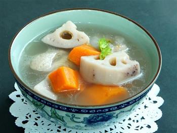 莲藕胡萝卜猪骨汤怎么做，莲藕胡萝卜猪骨汤怎么做好吃，莲藕胡萝卜猪骨汤做法