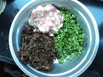 霉菜馅饼怎么做，霉菜馅饼怎么做好吃，霉菜馅饼做法