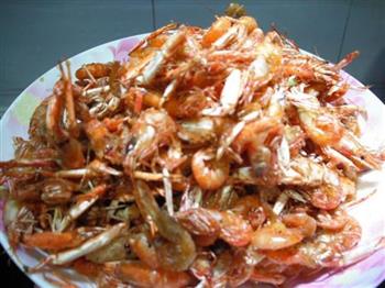 油炸桃花虾怎么做，油炸桃花虾怎么做好吃，油炸桃花虾做法