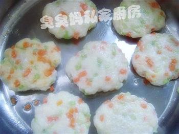 小鱼饼怎么做，小鱼饼怎么做好吃，小鱼饼做法