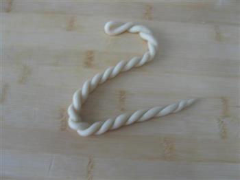 艾嘉麻花怎么做,艾嘉麻花怎么做好吃,艾嘉麻花做法 艾嘉麻花怎么做,艾嘉麻花怎么做好吃,艾嘉麻花做法