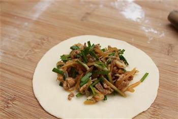 韭香煎包怎么做，韭香煎包怎么做好吃，韭香煎包做法