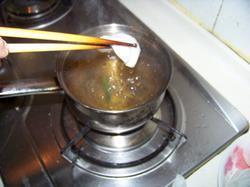 炸虾片怎么做，炸虾片怎么做好吃，炸虾片做法