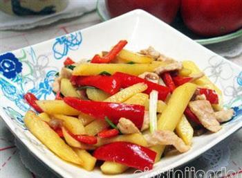 肉片炒薯条怎么做，肉片炒薯条怎么做好吃，肉片炒薯条做法