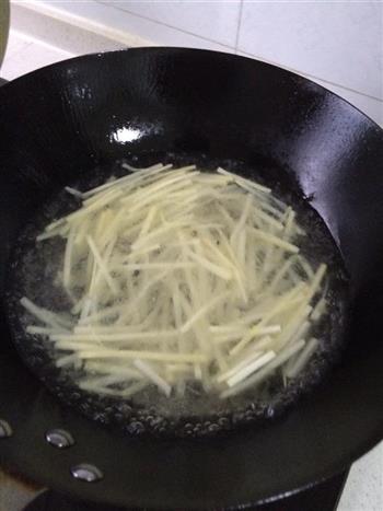 笋丝培根年糕汤怎么做，笋丝培根年糕汤怎么做好吃，笋丝培根年糕汤做法
