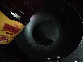 剁辣椒蒸鲫鱼怎么做，剁辣椒蒸鲫鱼怎么做好吃，剁辣椒蒸鲫鱼做法
