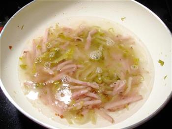 咸肉火腿白菜汤怎么做，咸肉火腿白菜汤怎么做好吃，咸肉火腿白菜汤做法