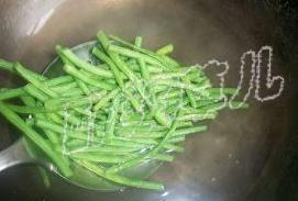 蒜汁拌豆角怎么做，蒜汁拌豆角怎么做好吃，蒜汁拌豆角做法