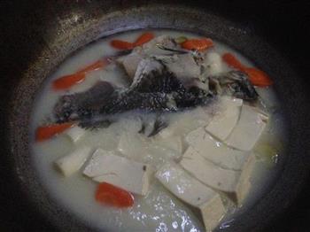 淮山鲫鱼豆腐汤怎么做，淮山鲫鱼豆腐汤怎么做好吃，淮山鲫鱼豆腐汤做法