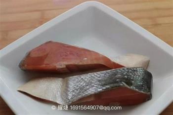 小朋友喜爱吃的照烧秋鲑鱼怎么做，小朋友喜爱吃的照烧秋鲑鱼怎么做好吃，小朋友喜爱吃的照烧秋鲑鱼做法