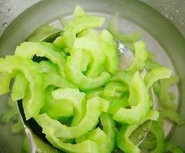 糖醋苦瓜怎么做，糖醋苦瓜怎么做好吃，糖醋苦瓜做法