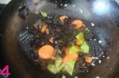 无肉版木耳炒肉怎么做，无肉版木耳炒肉怎么做好吃，无肉版木耳炒肉做法