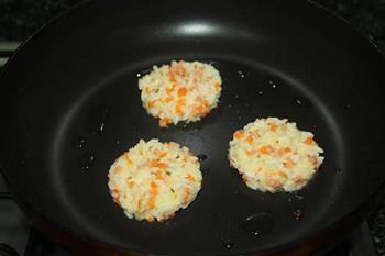 火腿米饭饼怎么做，火腿米饭饼怎么做好吃，火腿米饭饼做法