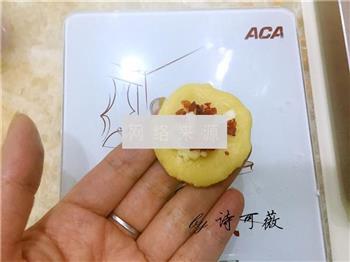 芝士蔓越莓夹心椰蓉球怎么做，芝士蔓越莓夹心椰蓉球怎么做好吃，芝士蔓越莓夹心椰蓉球做法