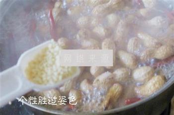 耗油鸡骨卤花生怎么做，耗油鸡骨卤花生怎么做好吃，耗油鸡骨卤花生做法