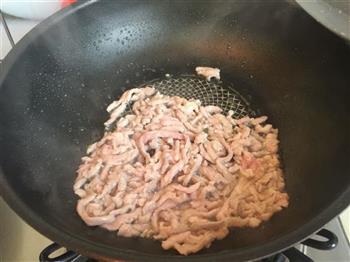 韭黄肉丝春卷怎么做，韭黄肉丝春卷怎么做好吃，韭黄肉丝春卷做法