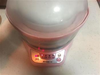 牛奶炖花胶怎么做，牛奶炖花胶怎么做好吃，牛奶炖花胶做法