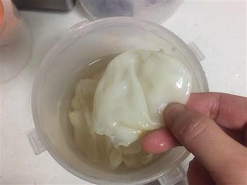 牛奶炖花胶怎么做，牛奶炖花胶怎么做好吃，牛奶炖花胶做法
