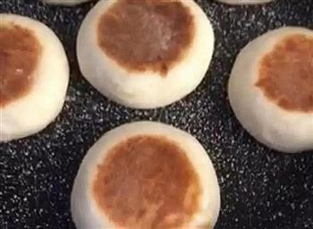 土豆小锅盔怎么做，土豆小锅盔怎么做好吃，土豆小锅盔做法
