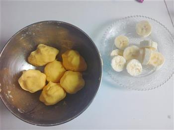 香蕉红薯糯米饼怎么做，香蕉红薯糯米饼怎么做好吃，香蕉红薯糯米饼做法
