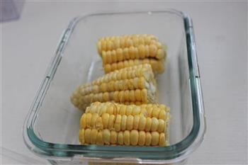 微波炉玉米怎么做，微波炉玉米怎么做好吃，微波炉玉米做法