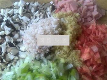 香菇脆丸子怎么做，香菇脆丸子怎么做好吃，香菇脆丸子做法