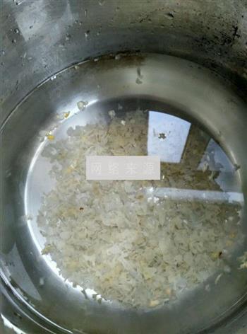 银耳紫薯水果汤圆怎么做，银耳紫薯水果汤圆怎么做好吃，银耳紫薯水果汤圆做法