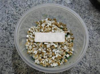 香干蒿菜馅春卷怎么做，香干蒿菜馅春卷怎么做好吃，香干蒿菜馅春卷做法