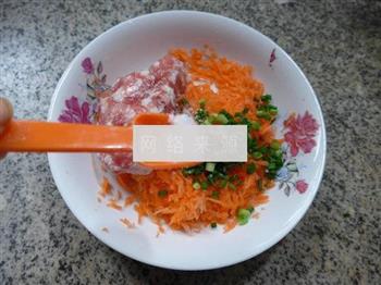 胡萝卜肉末馅春卷怎么做，胡萝卜肉末馅春卷怎么做好吃，胡萝卜肉末馅春卷做法