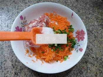 胡萝卜肉末馅春卷怎么做，胡萝卜肉末馅春卷怎么做好吃，胡萝卜肉末馅春卷做法