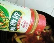 酸辣香菇豆腐汤怎么做，酸辣香菇豆腐汤怎么做好吃，酸辣香菇豆腐汤做法