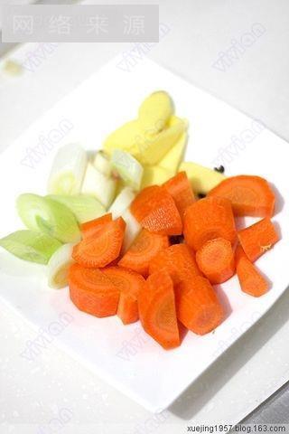 柔情大骨汤怎么做，柔情大骨汤怎么做好吃，柔情大骨汤做法