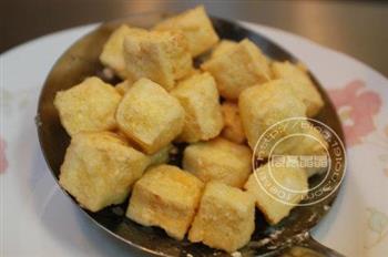 焦熘豆腐怎么做，焦熘豆腐怎么做好吃，焦熘豆腐做法