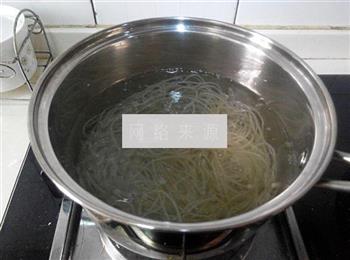 肉沫酸辣粉怎么做，肉沫酸辣粉怎么做好吃，肉沫酸辣粉做法