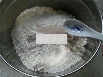 白菜牛肉生煎包怎么做，白菜牛肉生煎包怎么做好吃，白菜牛肉生煎包做法