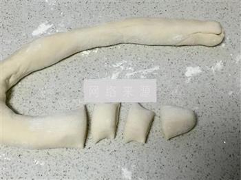 白菜牛肉生煎包怎么做，白菜牛肉生煎包怎么做好吃，白菜牛肉生煎包做法
